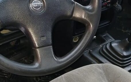 Nissan Primera II рестайлинг, 1992 год, 110 000 рублей, 12 фотография