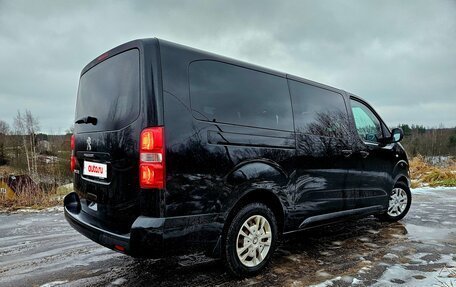 Peugeot Traveller I, 2018 год, 2 665 000 рублей, 3 фотография