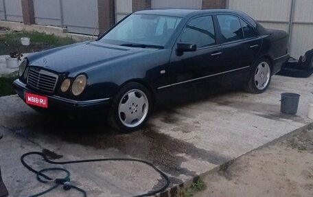 Mercedes-Benz E-Класс, 1996 год, 600 000 рублей, 4 фотография