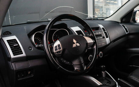 Mitsubishi Outlander III рестайлинг 3, 2007 год, 1 130 000 рублей, 15 фотография