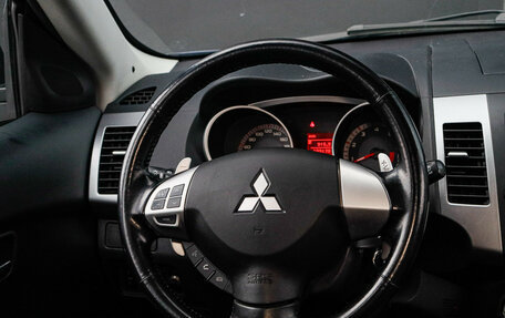Mitsubishi Outlander III рестайлинг 3, 2007 год, 1 130 000 рублей, 13 фотография