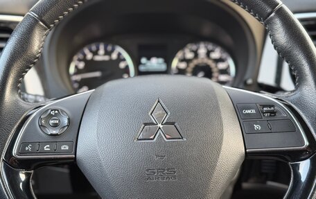 Mitsubishi Outlander III рестайлинг 3, 2019 год, 1 984 000 рублей, 19 фотография