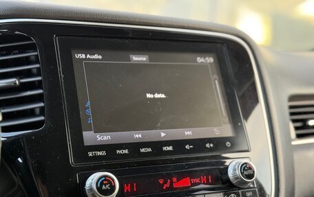 Mitsubishi Outlander III рестайлинг 3, 2019 год, 1 984 000 рублей, 25 фотография