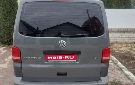 Volkswagen Caravelle T5, 2011 год, 1 900 000 рублей, 4 фотография