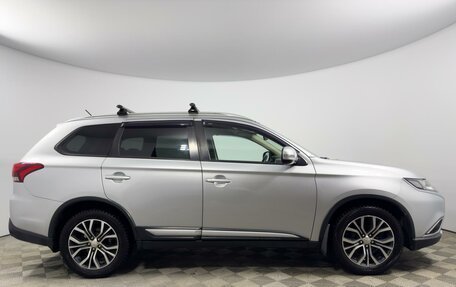 Mitsubishi Outlander III рестайлинг 3, 2016 год, 1 797 900 рублей, 5 фотография