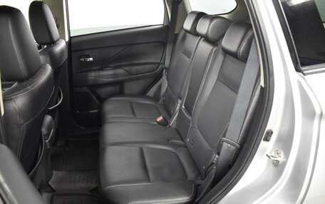 Mitsubishi Outlander III рестайлинг 3, 2016 год, 1 797 900 рублей, 9 фотография