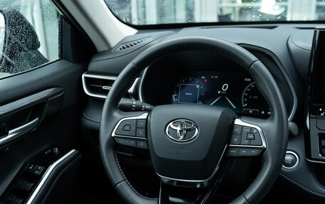 Toyota Highlander, 2025 год, 6 200 000 рублей, 31 фотография