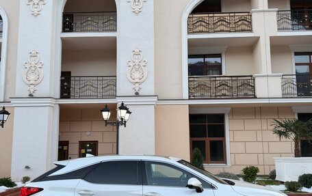 Lexus RX IV рестайлинг, 2017 год, 4 000 000 рублей, 3 фотография