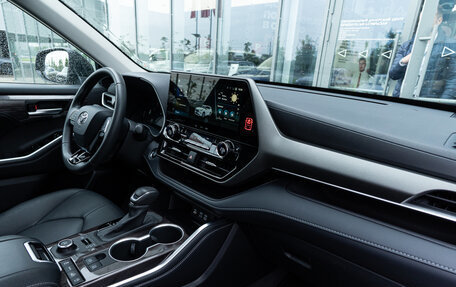 Toyota Highlander, 2025 год, 6 200 000 рублей, 40 фотография