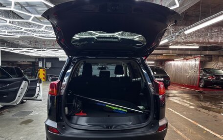 Toyota RAV4, 2015 год, 2 010 000 рублей, 5 фотография