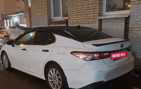 Toyota Camry, 2021 год, 1 750 000 рублей, 2 фотография