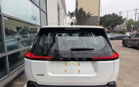 Toyota RAV4, 2026 год, 4 500 000 рублей, 2 фотография