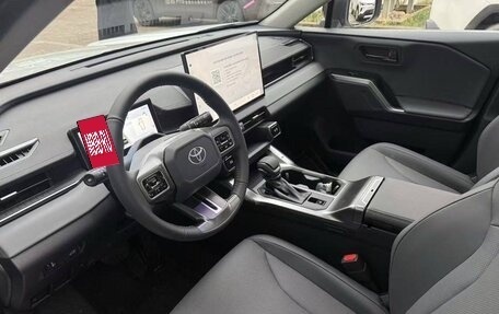 Toyota RAV4, 2026 год, 4 500 000 рублей, 3 фотография