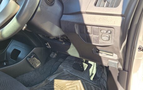 Toyota Prius, 2015 год, 1 590 000 рублей, 11 фотография