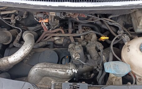 Volkswagen Transporter T5 рестайлинг, 2004 год, 920 000 рублей, 5 фотография