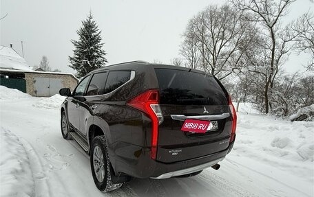 Mitsubishi Pajero Sport III рестайлинг, 2017 год, 3 299 000 рублей, 5 фотография