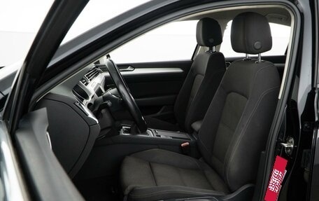 Volkswagen Passat B8 рестайлинг, 2019 год, 1 719 050 рублей, 10 фотография