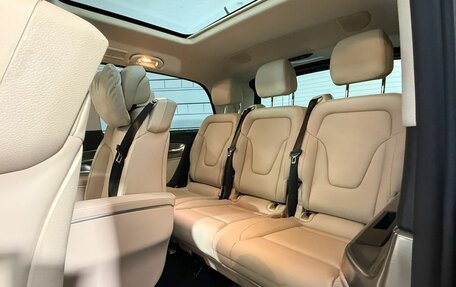 Mercedes-Benz V-Класс, 2022 год, 8 800 000 рублей, 3 фотография