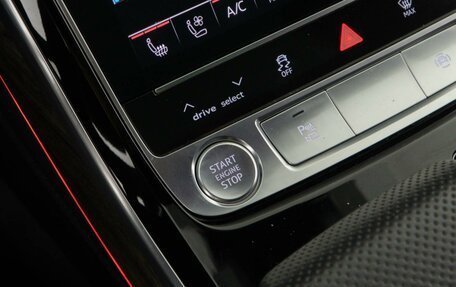 Audi A8, 2017 год, 5 249 999 рублей, 18 фотография