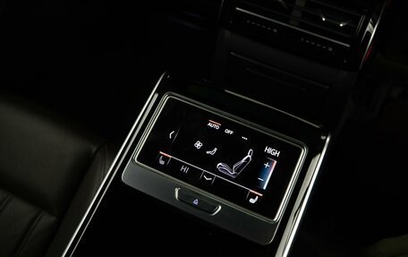 Audi A8, 2017 год, 5 249 999 рублей, 23 фотография