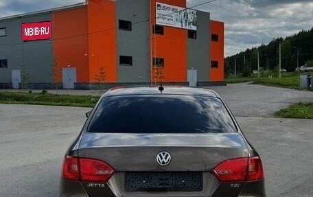 Volkswagen Jetta VI, 2011 год, 890 000 рублей, 15 фотография