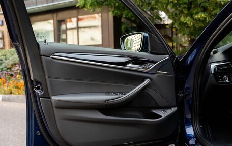 BMW 5 серия, 2018 год, 2 750 000 рублей, 10 фотография