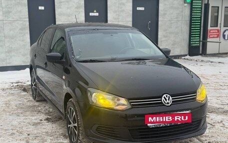 Volkswagen Polo VI (EU Market), 2013 год, 500 000 рублей, 2 фотография