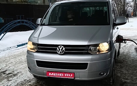 Volkswagen Multivan T5, 2010 год, 3 000 000 рублей, 1 фотография