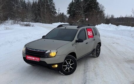 Renault Duster I рестайлинг, 2014 год, 890 000 рублей, 1 фотография