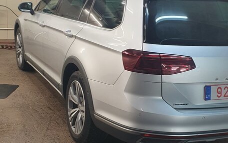 Volkswagen Passat B8 рестайлинг, 2020 год, 3 240 000 рублей, 3 фотография