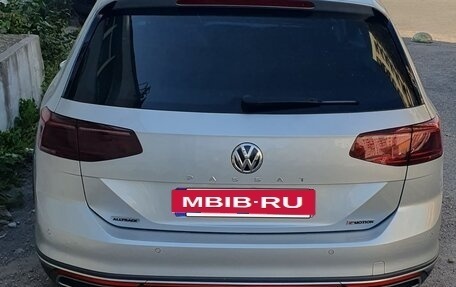 Volkswagen Passat B8 рестайлинг, 2020 год, 3 240 000 рублей, 2 фотография