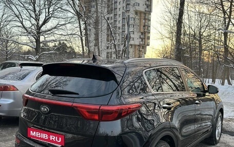 KIA Sportage IV рестайлинг, 2018 год, 2 000 000 рублей, 6 фотография
