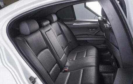 BMW 5 серия, 2011 год, 13 фотография