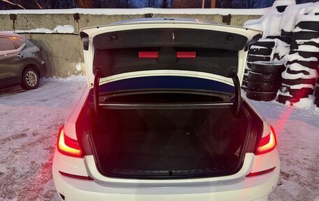 BMW 3 серия, 2019 год, 2 950 000 рублей, 15 фотография