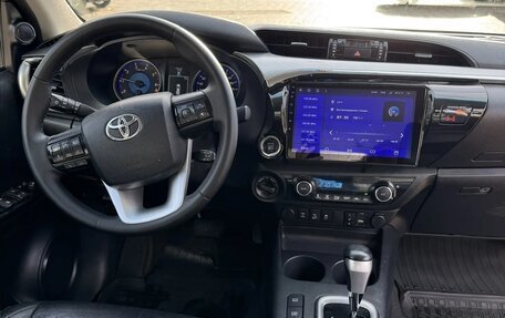 Toyota Hilux VIII, 2016 год, 3 150 000 рублей, 9 фотография