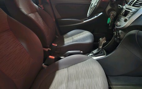 Hyundai Solaris II рестайлинг, 2015 год, 999 000 рублей, 13 фотография