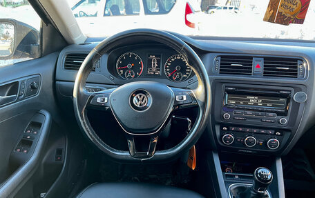 Volkswagen Jetta VI, 2012 год, 950 000 рублей, 3 фотография