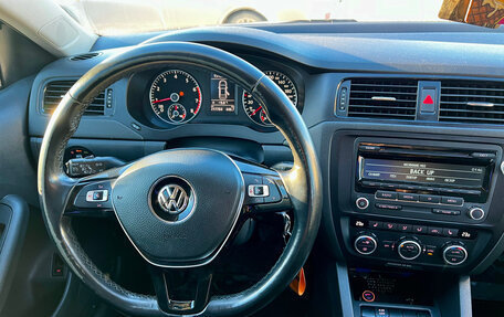 Volkswagen Jetta VI, 2012 год, 950 000 рублей, 22 фотография