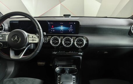 Mercedes-Benz A-Класс AMG, 2021 год, 4 095 000 рублей, 15 фотография