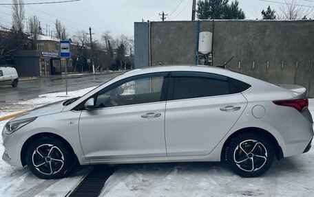 Hyundai Solaris II рестайлинг, 2017 год, 1 370 000 рублей, 11 фотография