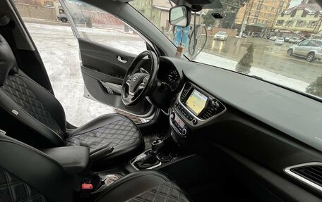 Hyundai Solaris II рестайлинг, 2017 год, 1 370 000 рублей, 6 фотография