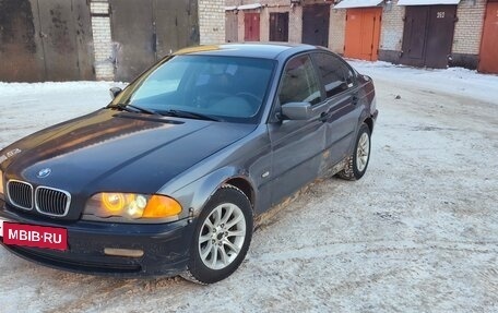 BMW 3 серия, 2000 год, 400 000 рублей, 1 фотография