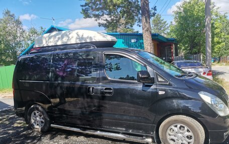 Hyundai Grand Starex Grand Starex I рестайлинг 2, 2012 год, 1 700 000 рублей, 1 фотография