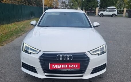 Audi A4, 2018 год, 1 950 000 рублей, 1 фотография