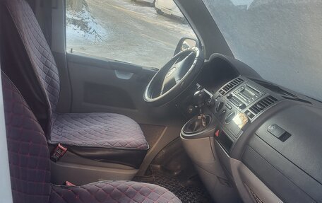 Volkswagen Transporter T5 рестайлинг, 2006 год, 950 000 рублей, 5 фотография