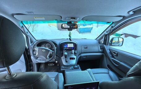 Hyundai Grand Starex Grand Starex I рестайлинг 2, 2012 год, 1 700 000 рублей, 16 фотография