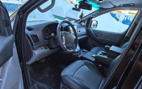 Hyundai Grand Starex Grand Starex I рестайлинг 2, 2012 год, 1 700 000 рублей, 13 фотография