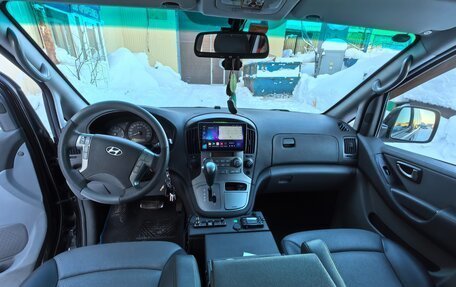 Hyundai Grand Starex Grand Starex I рестайлинг 2, 2012 год, 1 700 000 рублей, 15 фотография