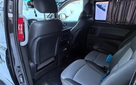 Hyundai Grand Starex Grand Starex I рестайлинг 2, 2012 год, 1 700 000 рублей, 12 фотография