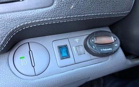 Hyundai Grand Starex Grand Starex I рестайлинг 2, 2012 год, 1 700 000 рублей, 32 фотография